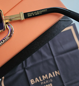 Balmain Le masque päikeseprillid! (4 foto / 10)