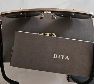 Dita Raketo päikeseprillid! (5 foto / 6)