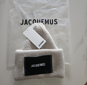 Jacquemus beani talvemüts! (1 foto / 1)