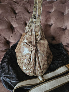 Gucci waterproof canvas hobo bag! (3 foto / 4)