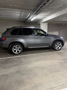 BMW X5 40d (5 foto / 7)