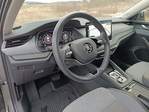 Skoda Octavia Selection FL 2.0 TDI 110kW (15 фото из 15)