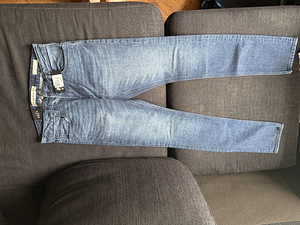 UUED meeste Guess teksad (1 foto / 4)