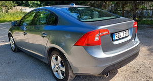 Volvo s 60 2.0d automat 2016.12a (3 foto / 8)