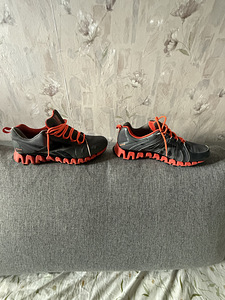 Reebok (2 foto / 6)