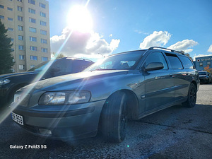 Volvo v70 (6 фото из 9)