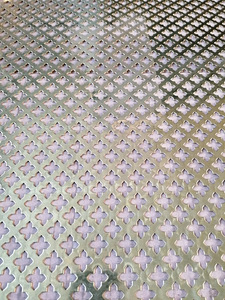 Perforeeritud messingleht (1 foto / 2)