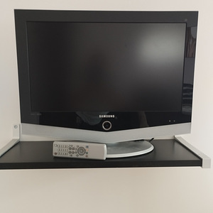 Samsung LE26R51BS teler + seinakinnitus (1 foto / 3)