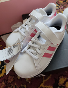 Новые кроссовки Adidas 32 (2 фото из 5)