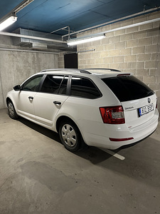 Skoda Octavia 2016 (7 фото из 11)