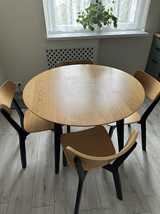 Komplekt: 4 tooli ja söögilaud (2 foto / 6)