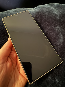 Samsung Ultra S24 1TB (1 foto / 3)