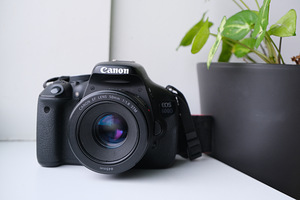 Canon 600D + 50mm f1.8 + 18-135mm f3.5 + Samyang 8mm f3.5 (2 foto / 5)