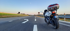 Yamaha FZ-1 2007 (2 foto / 10)