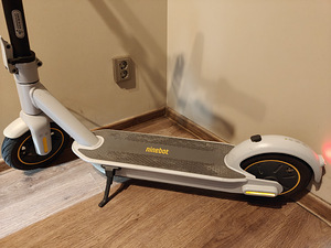 Ninebot KickScooter MAX G30LE (3 foto / 4)