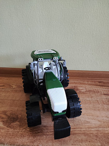 Traktor (2 foto / 2)