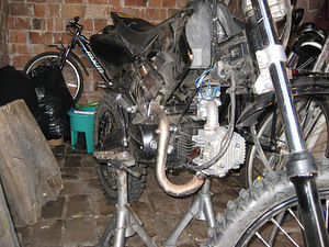 Кросс 125CC НА ЗАПЧАСТИ (7 фото из 9)