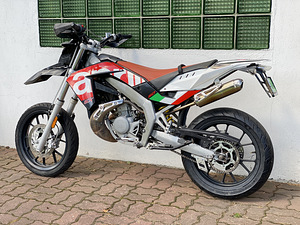 Aprilia SX 50 2016 (5 foto / 8)