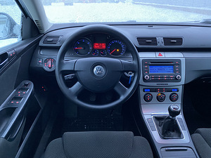 Volkswagen Passat B6 1.9TDI 77kw 2005 (8 foto / 14)