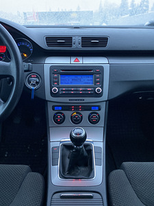 Volkswagen Passat B6 1.9TDI 77kw 2005 (9 foto / 14)