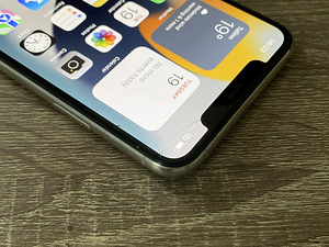 Apple iPhone 11 Pro Max 64Gb Silver (3 foto / 4)