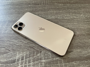 Apple iPhone 11 Pro Max 64Gb Gold (3 foto / 3)