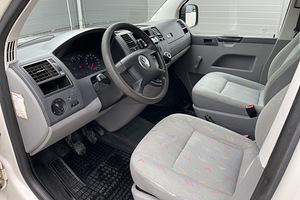 Kaubiku RENT Volkswagen Transporter T5 1.9TDI Long (5 foto / 5)