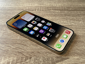 Apple iPhone 14 Pro Max 256Gb Gold (1 foto / 4)