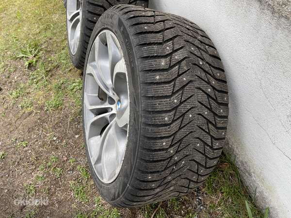 BMW X5 E70 BMW X5 E70 5x120 20-дюймовые колеса с шипованными шинами (фото #2)