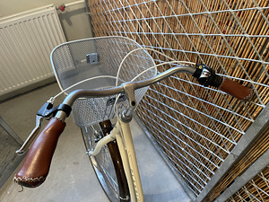 Classic Deluxe naiste linnaratas (3 foto / 3)