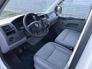 Volkswagen Transporter T5 1.9TDI 62kW (10 foto / 13)