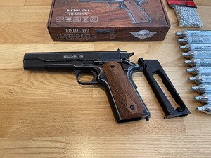 UUS UMAREX LEGENDS M1911 õhupüstol 4,5mm CO2 Blowback (7 foto / 10)