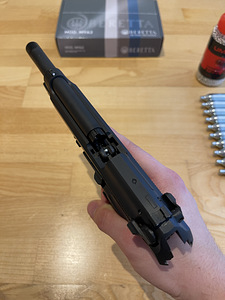 UUS UMAREX BERETTA M9A3 õhupüstol 4,5mm CO2 Blowback-iga (7 foto / 10)