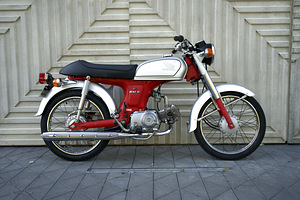 Honda Benly 50S 4-тактный 50cc (1 фото из 10)