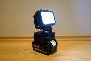UUS LED Prožektor (Makita 18V akule) (2 foto / 10)