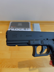 НОВЫЙ UMAREX Glock 17 gen 3 пневматический пистолет 4,5 мм C (10 фото из 10)