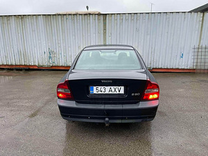 Volvo S80 2.5 TDI 103kw manuaal (6 foto / 10)