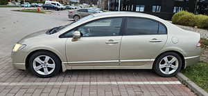 Honda Civic 1.8 automat 2008 (2 foto / 7)