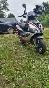 Aprilia sr50r 2016a. (2 foto / 3)