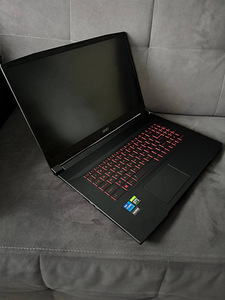 MSI / Katana GF76 12UC (1 foto / 4)