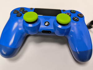 Контроллеры Sony PS4 (2 фото из 4)