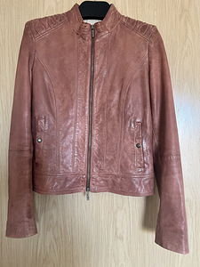Hugo boss , 36 (1 foto / 5)