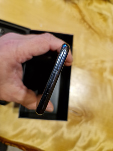 Samsung Galaxy S10e (6 foto / 6)