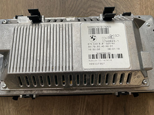 BMW X5 E70, X6 E71 ekraan (2 foto / 3)