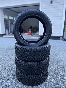 Goodyear UltraGrip Arctic 2, 215/50R17 (2 foto / 5)