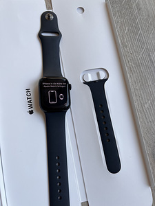 Apple Watch 7 41mm GPS Midnight (1 foto / 1)
