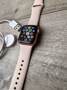 Apple Watch SE Gold 40mm GPS (2 foto / 3)