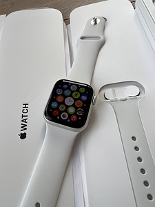 Apple Watch SE 40mm 2nd Gen GPS Silver (3 foto / 3)