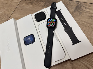 Apple Watch 9 45mm GPS+LTE Midnight (1 foto / 3)