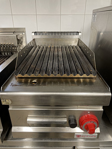 Laavakivigrill / Gaaslava-grill Berto’s PLG40BE (1 foto / 2)